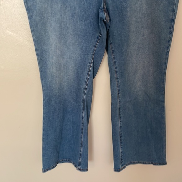 NWT Daily Thread Bootcut Jeans. Size 18W - Picture 3 of 8
